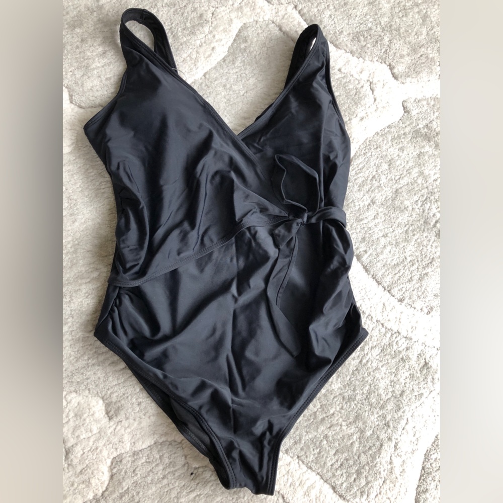 Black bikini, size M